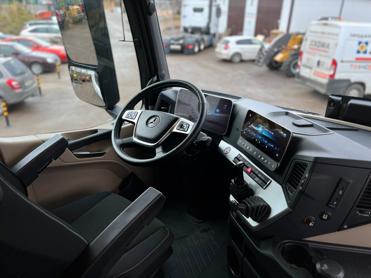 Новинка! Поступление тягачей Mersedes-Benz Actros!
