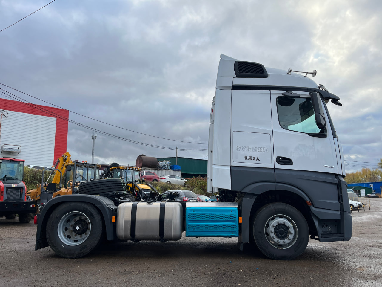 Новинка! Поступление тягачей Mersedes-Benz Actros!