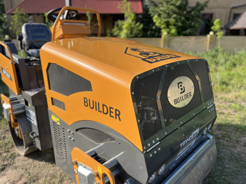 каток тротуарный полноприводный builder st 3.0